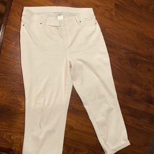 White crop pants